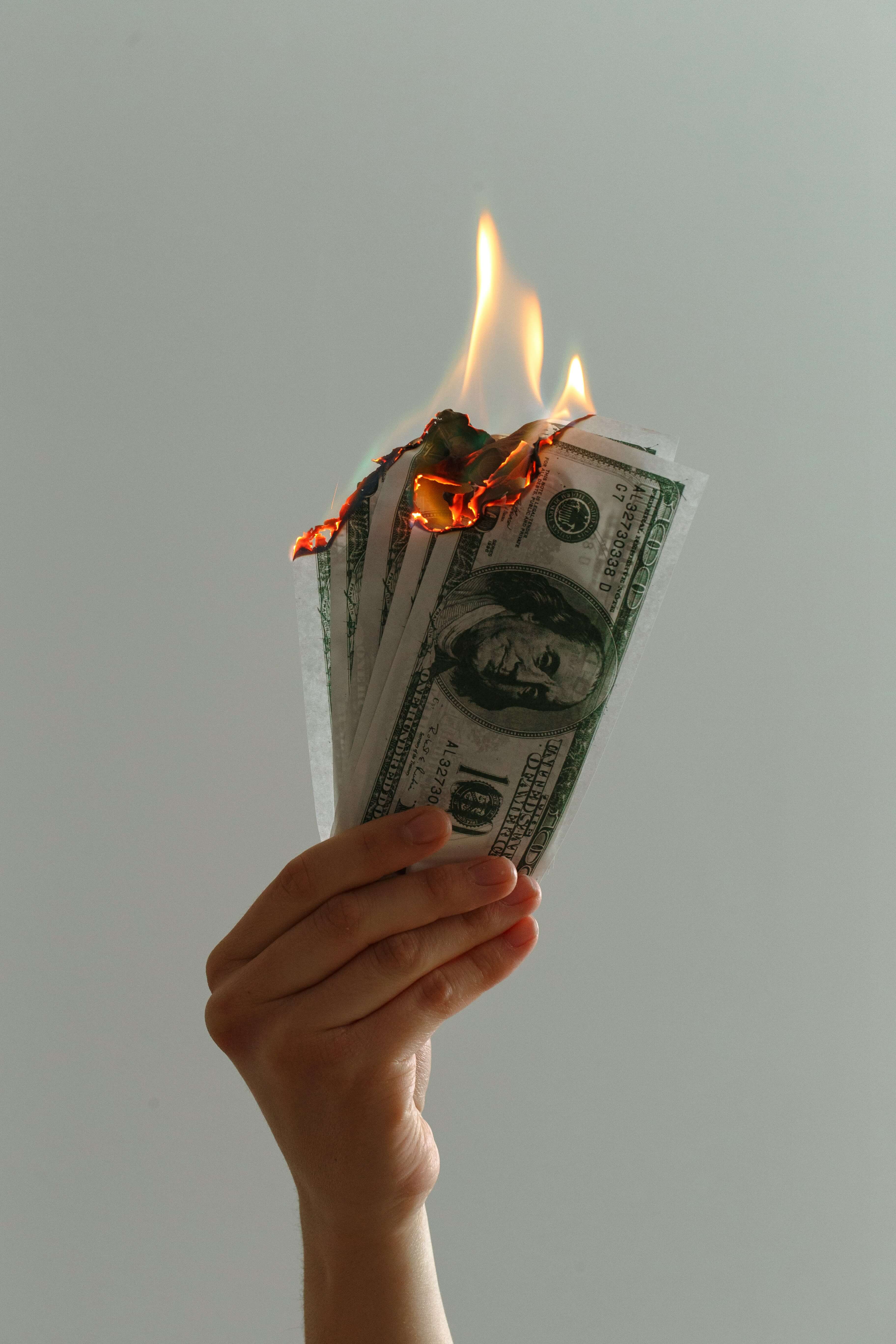 米国の男女賃金格差、23年10-12月は史上最小の84％